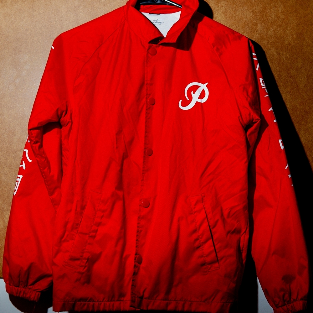 Selling because it doesn't fit & I barely wore it.